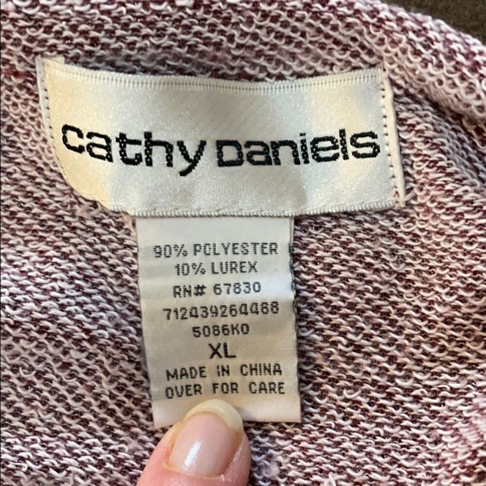 Cathy Daniels two toned knit shirt - Picture 7 of 7